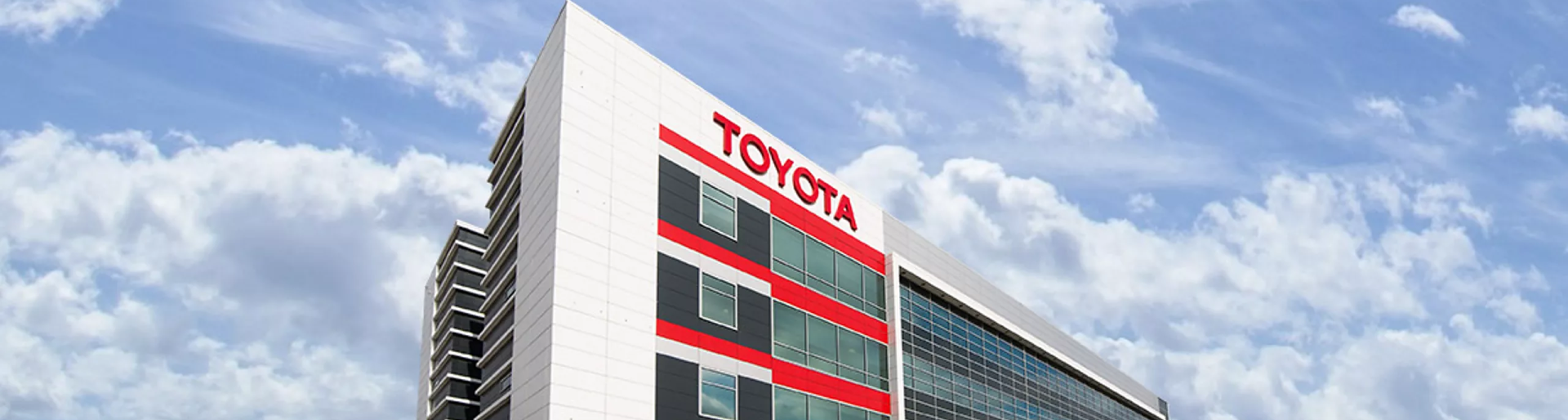 Изображение на странице TOYOTA ПОДВЕЛА ИТОГИ ПРОДАЖ В РОССИИ ЗА 2021 ГОД Тойота Центр Архангельск